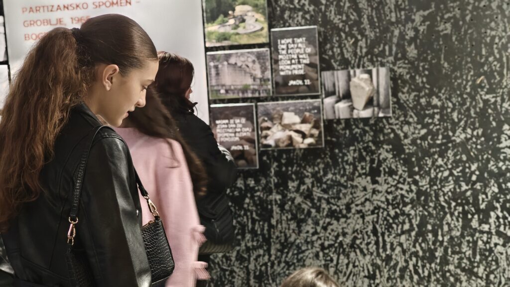 Furaj mir izložba Mostar