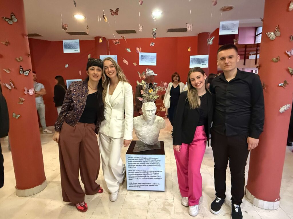 Otvaranje, Prozor-Rama